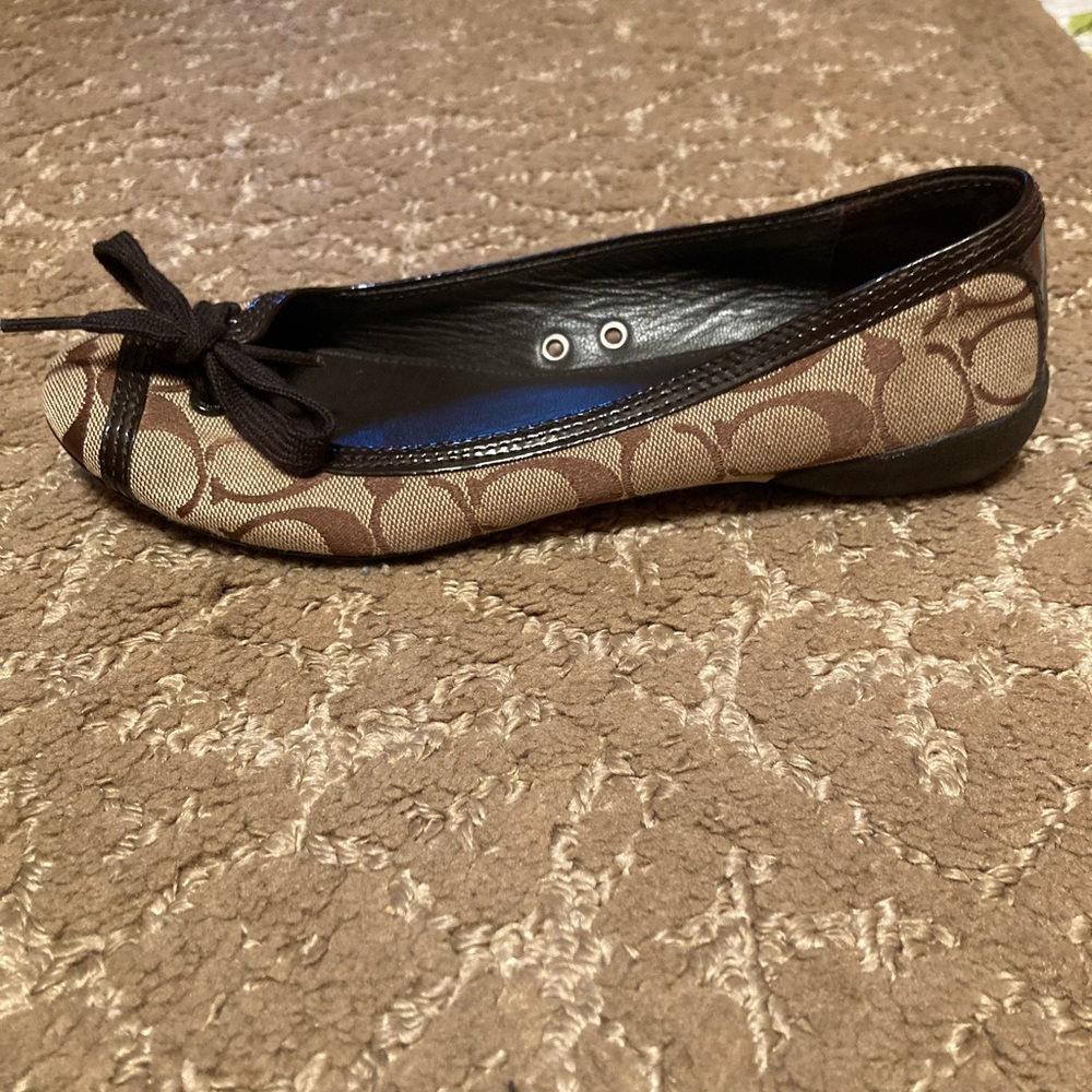 Coach brown/tan flats 7B